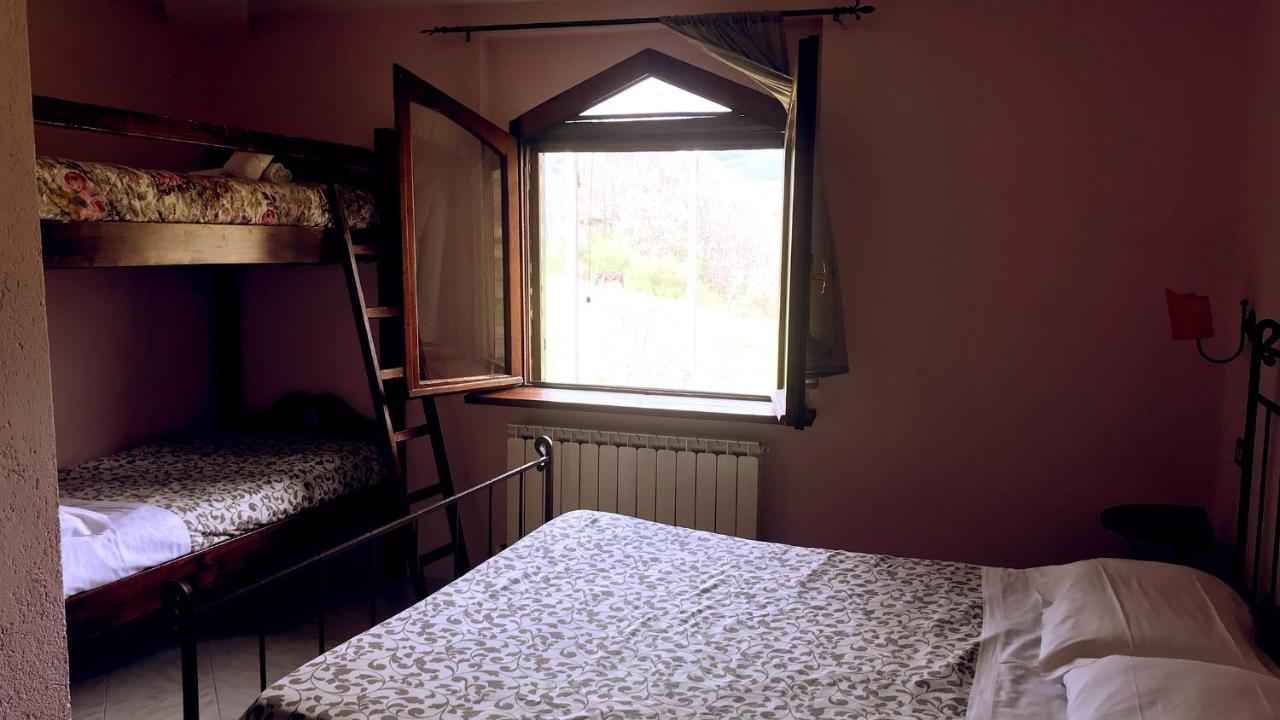 Pian D'Isola Bed & Breakfast Costacciaro Екстериор снимка