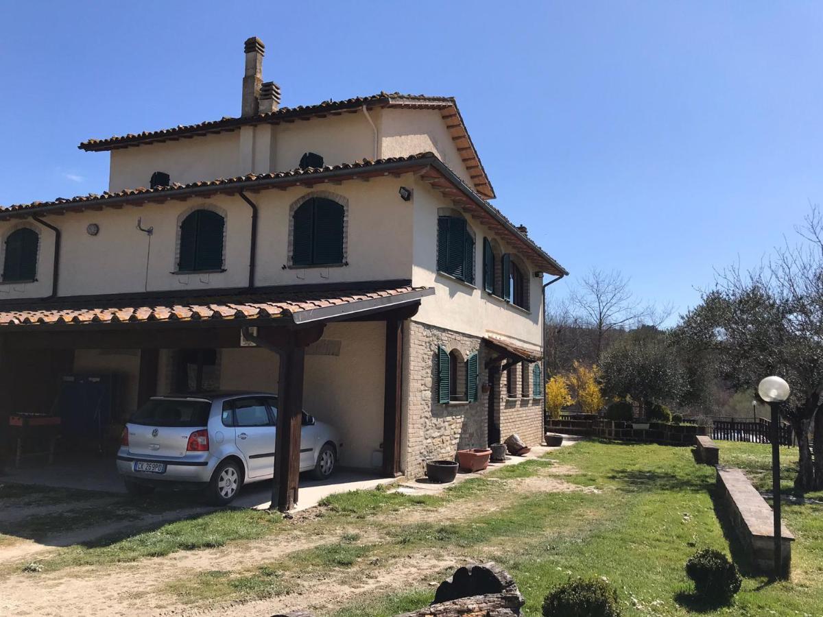 Pian D'Isola Bed & Breakfast Costacciaro Екстериор снимка